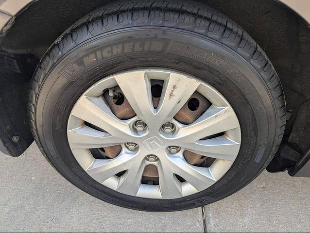 Photo of 2012 Gray Honda Civic