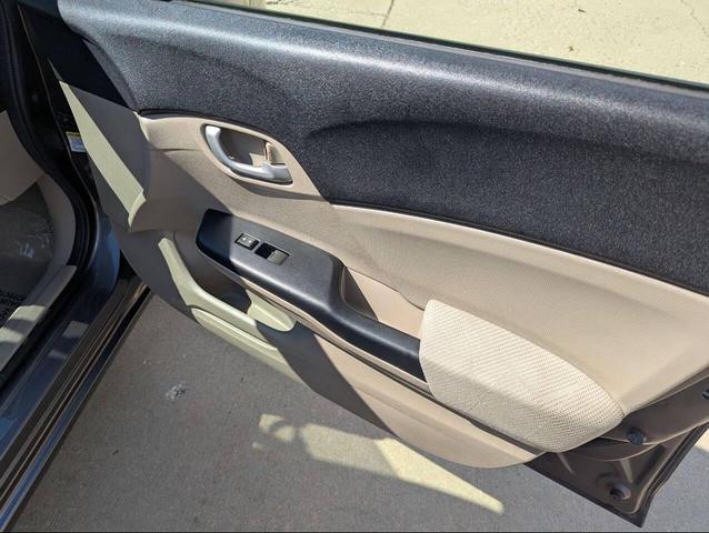 Photo of 2012 Gray Honda Civic
