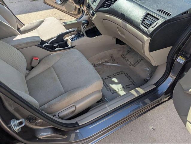 Photo of 2012 Gray Honda Civic