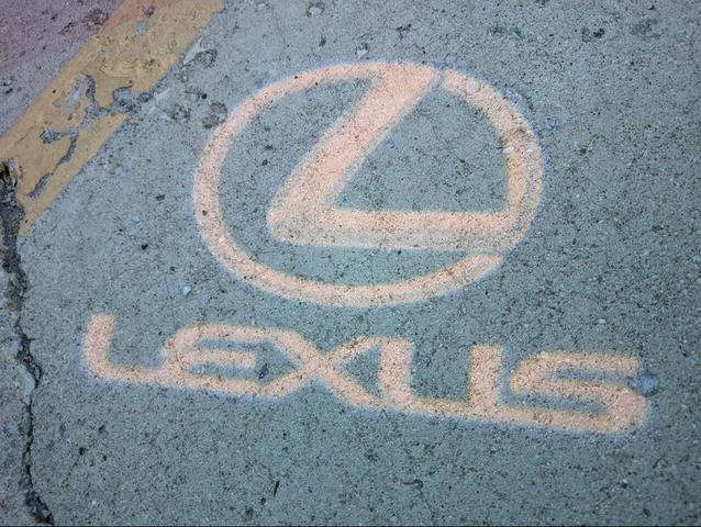 Photo of 2018 Eminent White Pearl Lexus ES 350