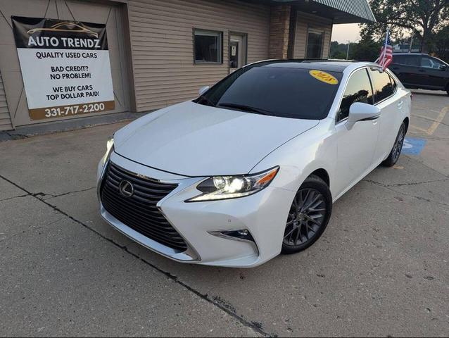Photo of 2018 Eminent White Pearl Lexus ES 350
