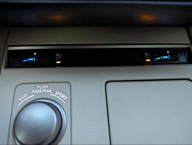 Photo of 2018 Eminent White Pearl Lexus ES 350