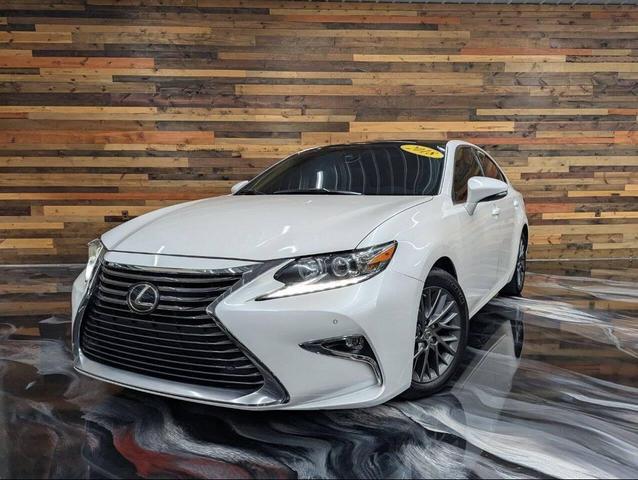 Photo of 2018 Eminent White Pearl Lexus ES 350