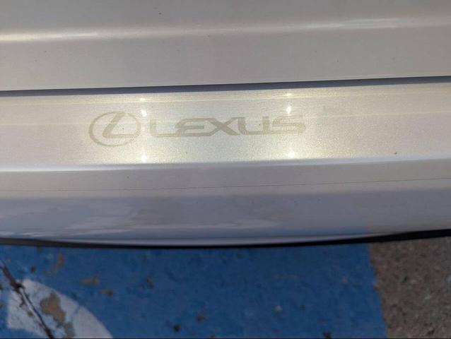 Photo of 2018 Eminent White Pearl Lexus ES 350