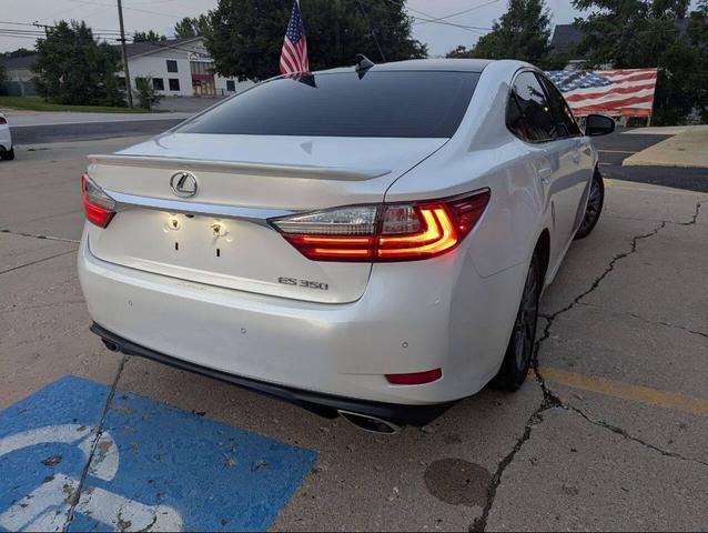 Photo of 2018 Eminent White Pearl Lexus ES 350
