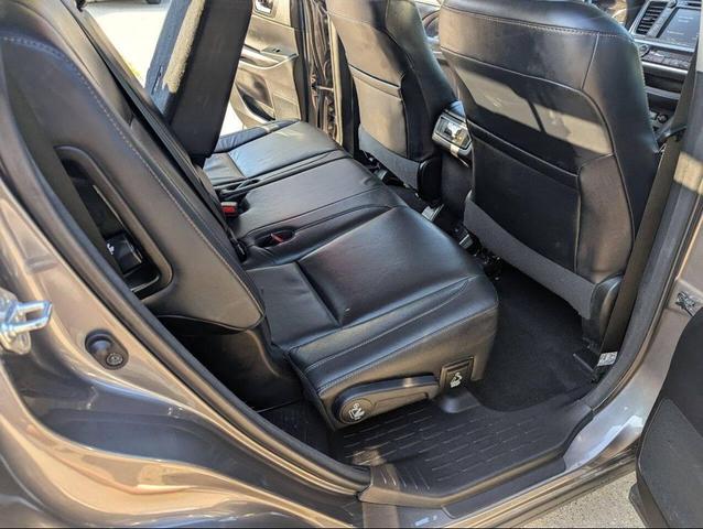 Photo of 2017 Charcoal Toyota Highlander