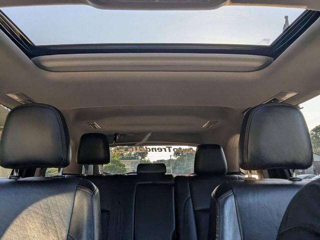 Photo of 2017 Charcoal Toyota Highlander