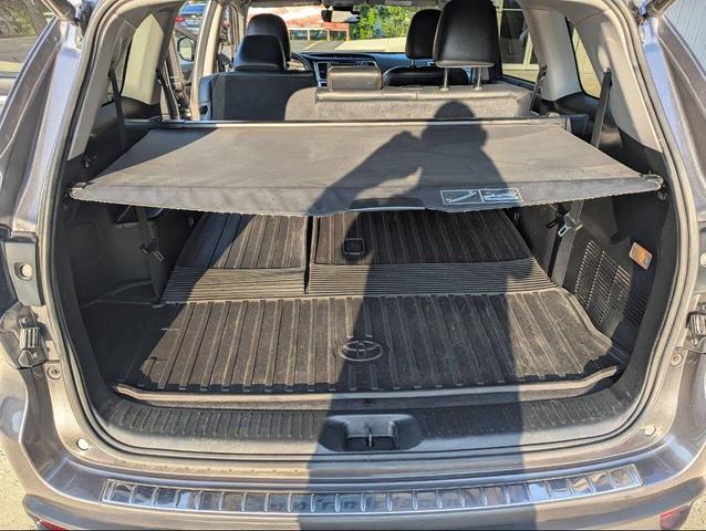 Photo of 2017 Charcoal Toyota Highlander
