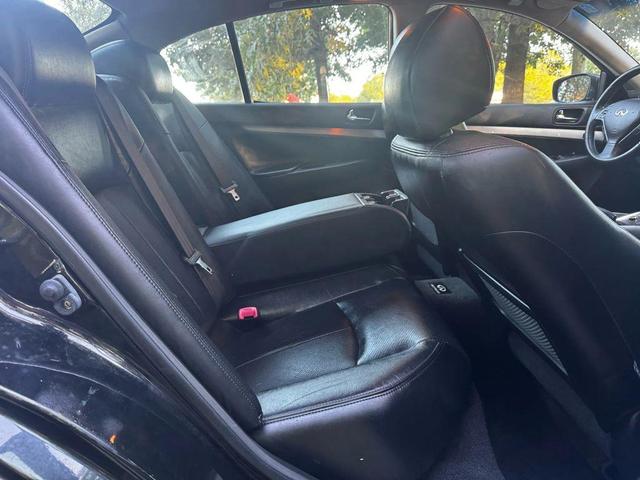 Photo of 2012 Black INFINITI G37x