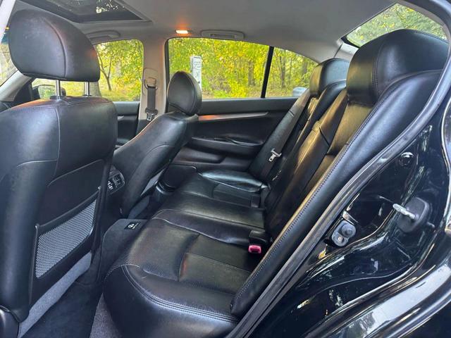 Photo of 2012 Black INFINITI G37x