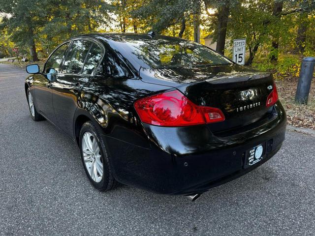 Photo of 2012 Black INFINITI G37x
