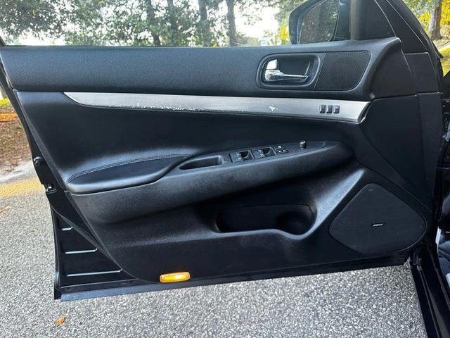 Photo of 2012 Black INFINITI G37x