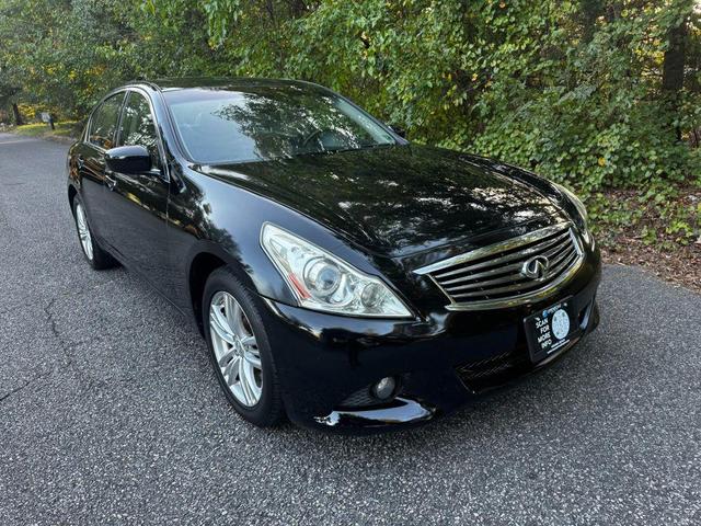 Photo of 2012 Black INFINITI G37x