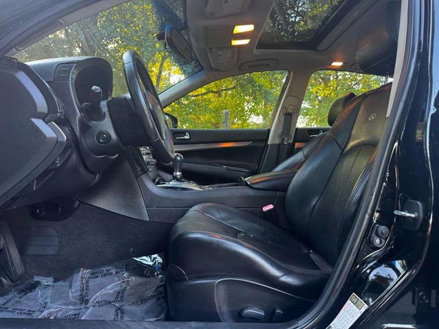 Photo of 2012 Black INFINITI G37x