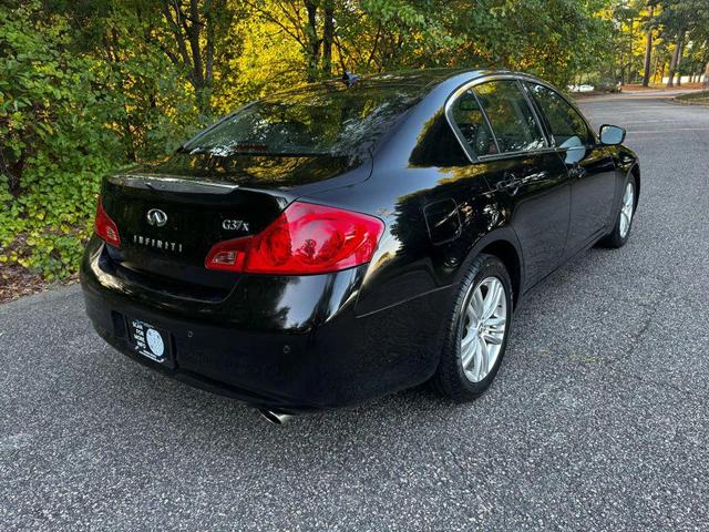 Photo of 2012 Black INFINITI G37x