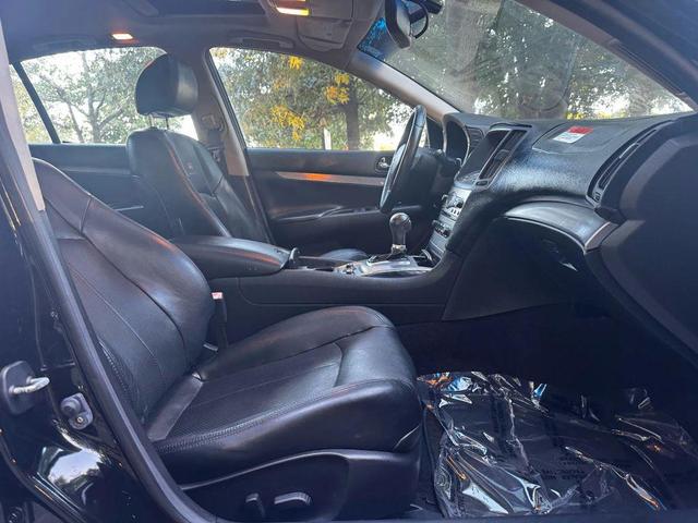 Photo of 2012 Black INFINITI G37x