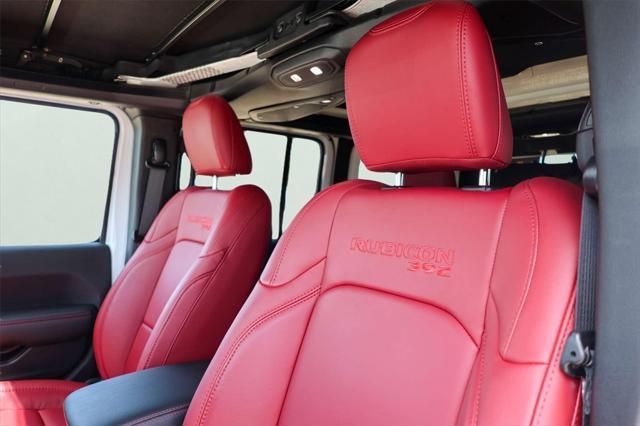 Photo of 2024 Bright White Clearcoat Jeep Wrangler
