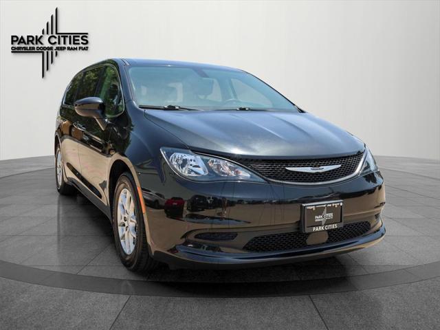 2022 Chrysler Voyager