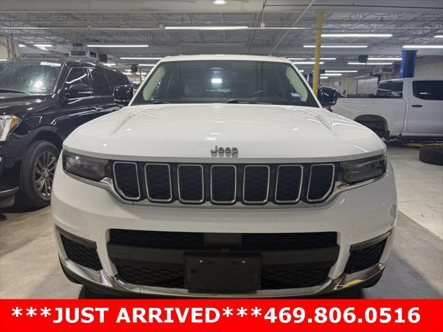 Photo of 2021 Bright White Clearcoat Jeep Grand Cherokee L