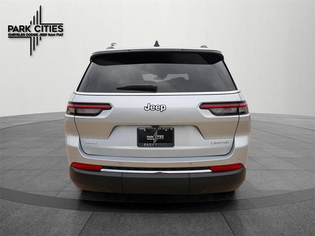 Photo of 2025 Silver Zynith Jeep Grand Cherokee L