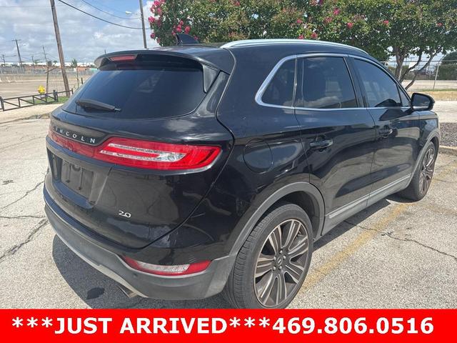 Photo of 2017 Diamond Black Metallic Lincoln MKC