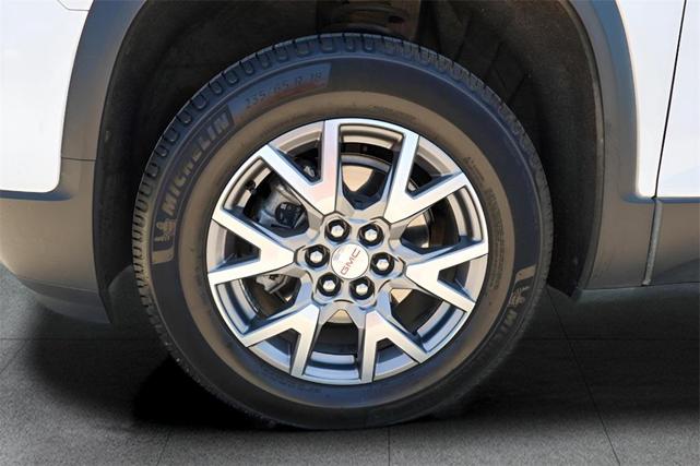 Photo of 2021 Summit White GMC Acadia