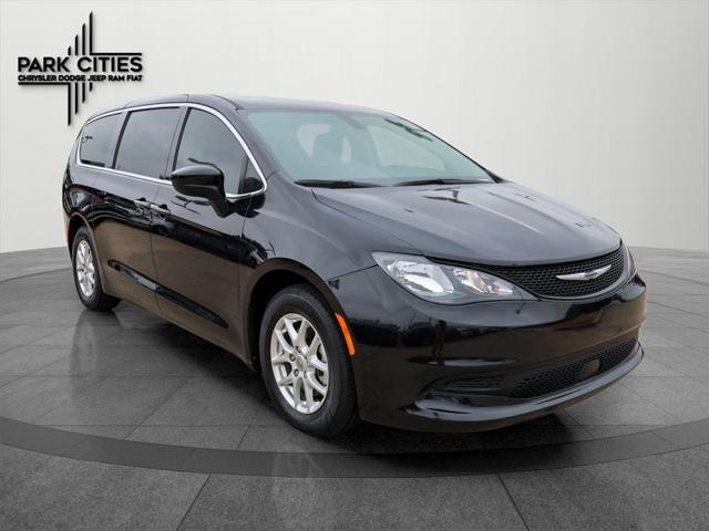 2022 Chrysler Voyager