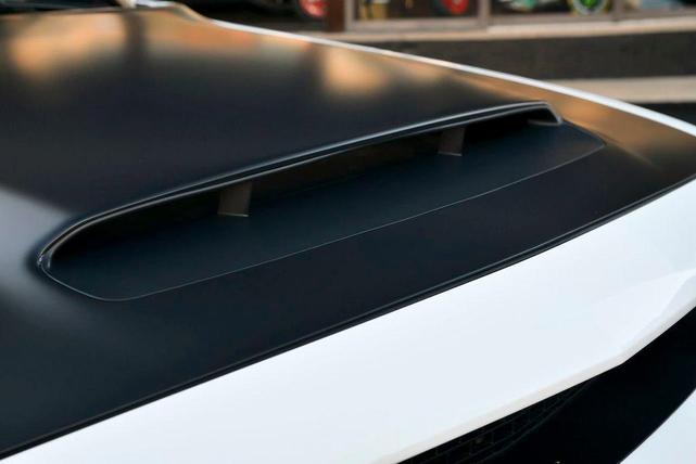 Photo of 2018 White Knuckle Clearcoat Dodge Challenger