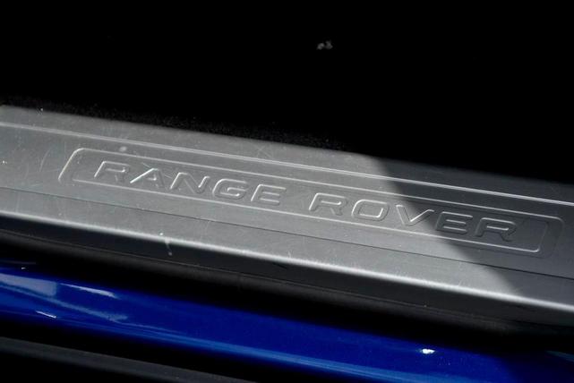 Photo of 2018 Estoril Blue Land Rover Range Rover Sport