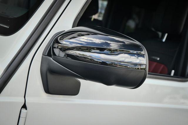 Photo of 2022 MANUFAKTUR Moonlight White Metallic Mercedes-Benz AMG G 63
