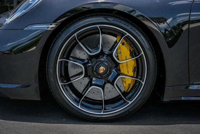 Photo of 2022 Jet Black Metallic Porsche 911