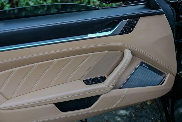 Photo of 2022 Jet Black Metallic Porsche 911