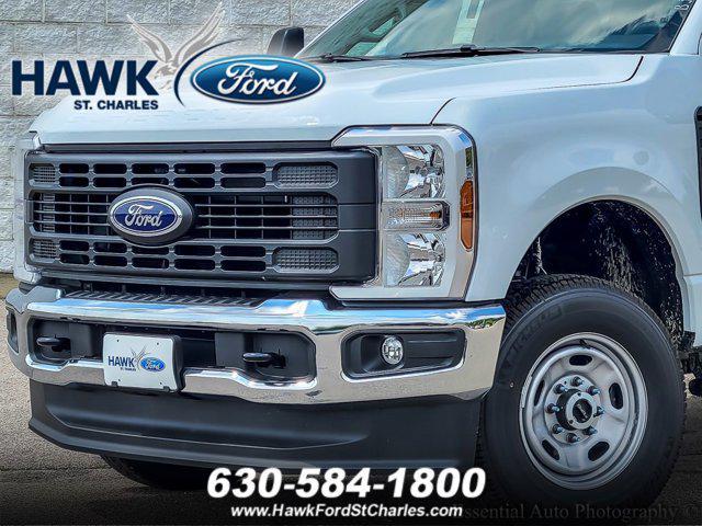 Photo of 2025 Oxford White Ford F-250
