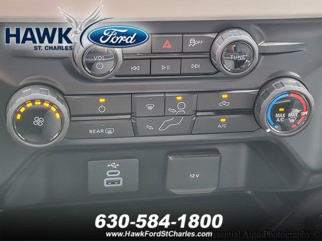 Photo of 2025 Oxford White Ford F-250