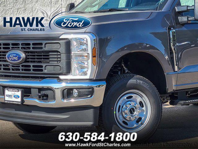 Photo of 2024 Carbonized Gray Metallic Ford F-250