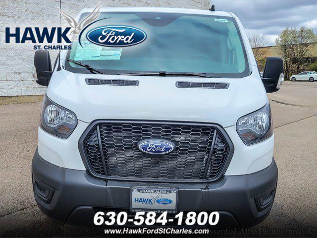 Photo of 2025 Oxford White Ford Transit-150