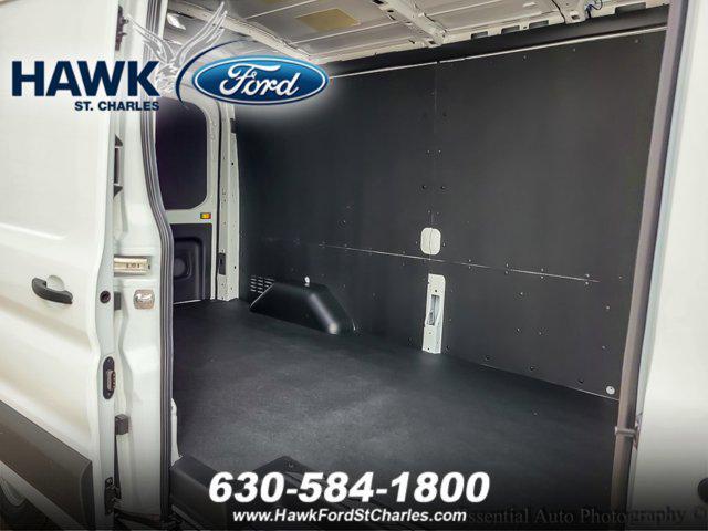 Photo of 2025 Oxford White Ford Transit-250