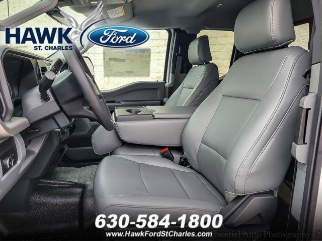 Photo of 2025 Oxford White Ford F-450