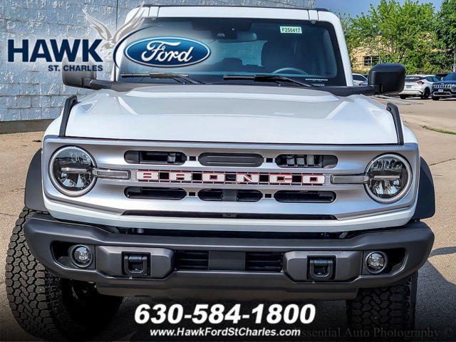 Photo of 2025 Oxford White Ford Bronco