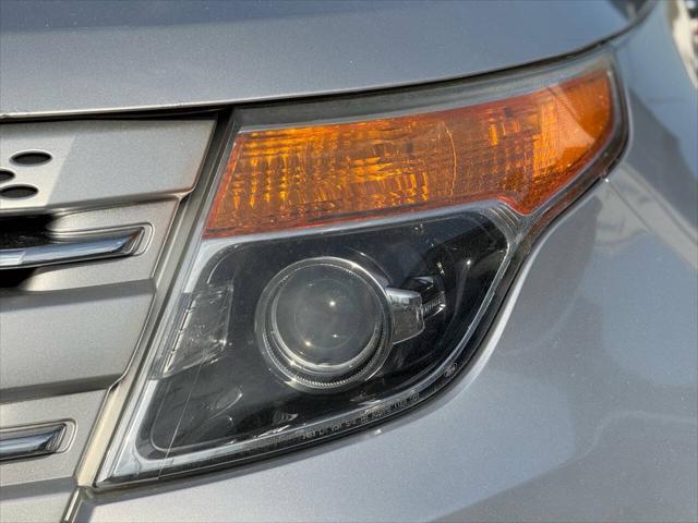 Photo of 2014 Ingot Silver Metallic Ford Explorer