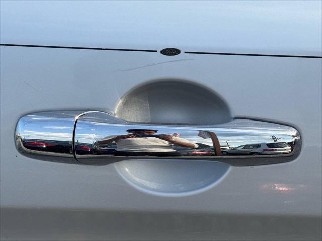 Photo of 2014 Ingot Silver Metallic Ford Explorer