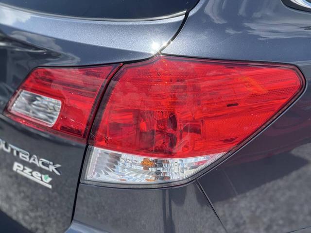 Photo of 2012 Graphite Grey Metallic Subaru Outback