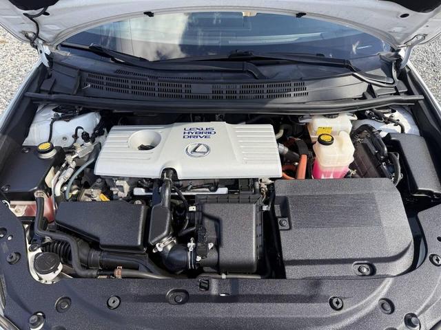 Photo of 2013 White Lexus CT 200h