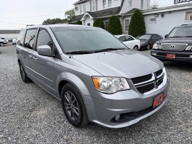 Photo of 2016 Billet Silver Metallic Clearcoat Dodge Grand Caravan