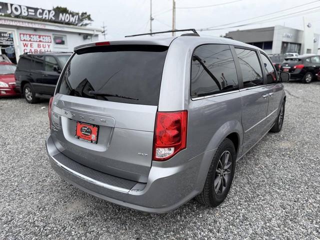 Photo of 2016 Billet Silver Metallic Clearcoat Dodge Grand Caravan