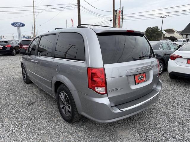 Photo of 2016 Billet Silver Metallic Clearcoat Dodge Grand Caravan