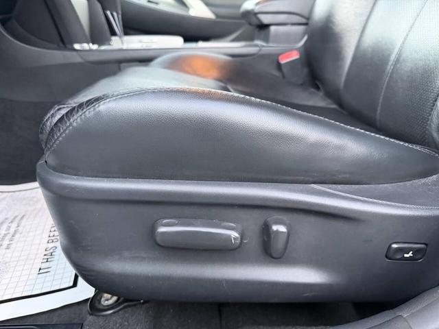 Photo of 2009 Classic Silver Metallic Toyota Camry