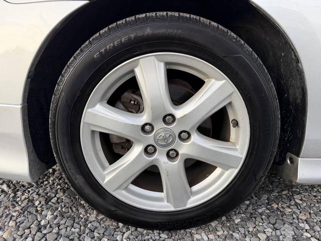 Photo of 2009 Classic Silver Metallic Toyota Camry