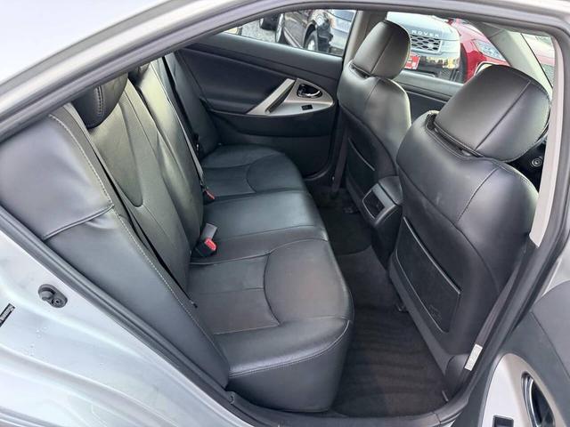 Photo of 2009 Classic Silver Metallic Toyota Camry