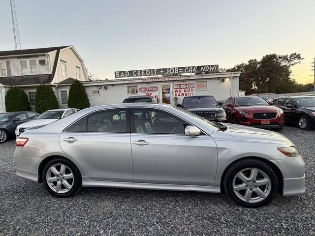 Photo of 2009 Classic Silver Metallic Toyota Camry